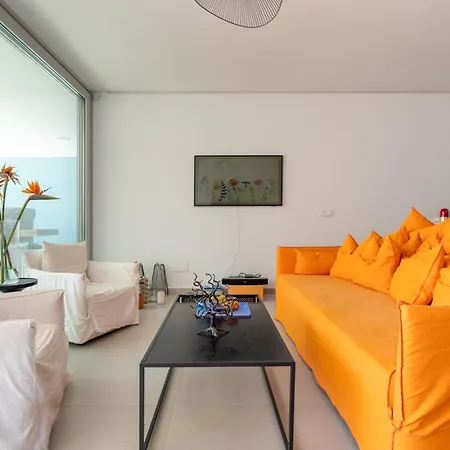 Wave Apartment *